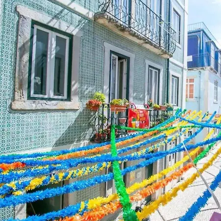 Charming Santos W/ Patio Appartement Lissabon