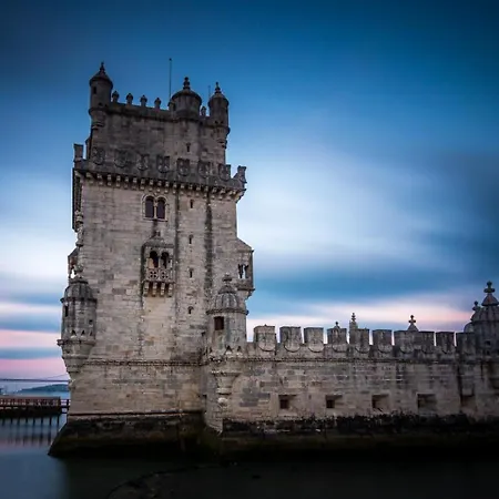 Charming Santos W/ Patio Lisbon