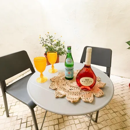 Lisbon Sunny Apartment With Patio Apartamento *