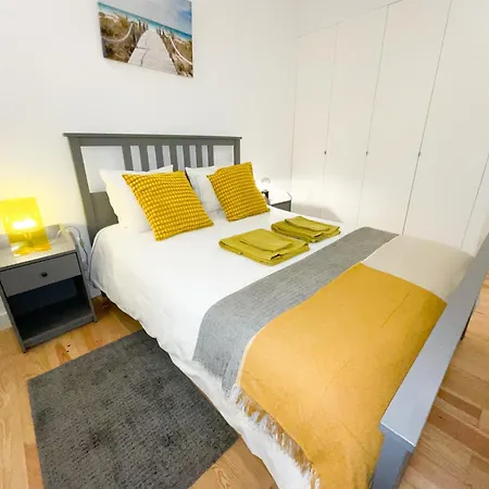 Charming Santos W/ Patio *