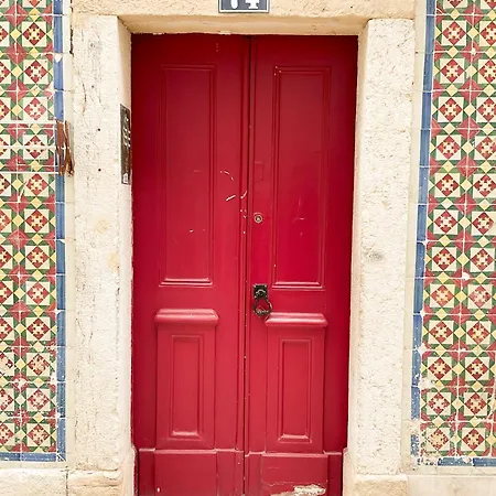 דירה Charming Santos W/ Patio ליסבון